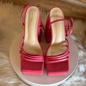 PrettyLittleThing Fuchsia Strappy Block Heels US9